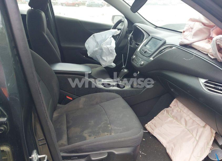 Photo 5 of 2017 Chevrolet Malibu LS (VIN 1G1ZB5ST2HF237385)