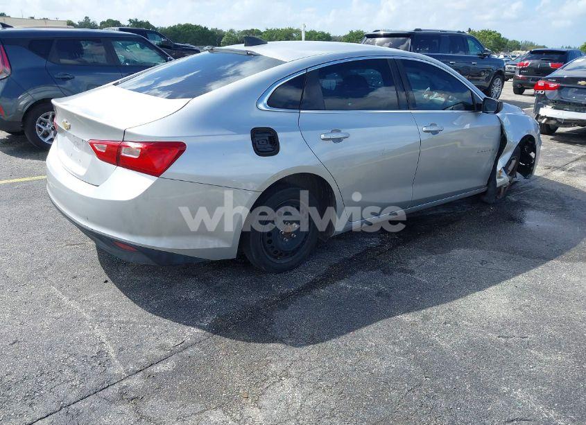 Photo 4 of 2017 Chevrolet Malibu LS (VIN 1G1ZB5ST2HF239136)