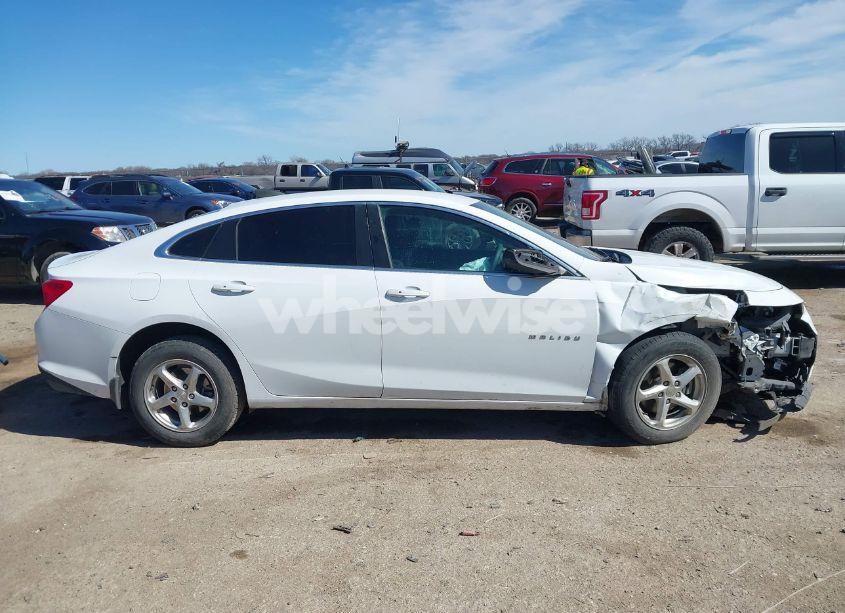 Photo 13 of 2017 Chevrolet Malibu LS (VIN 1G1ZB5ST2HF279619)