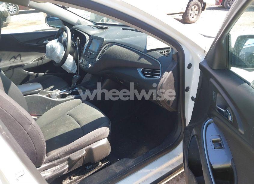 Photo 5 of 2017 Chevrolet Malibu LS (VIN 1G1ZB5ST2HF279619)