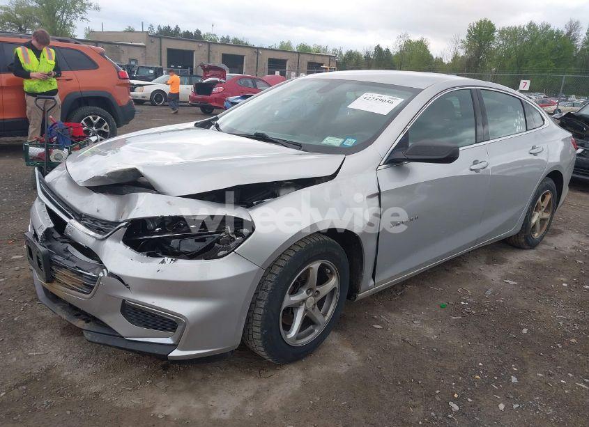 Photo 2 of 2018 Chevrolet Malibu 1LS (VIN 1G1ZB5ST2JF177548)