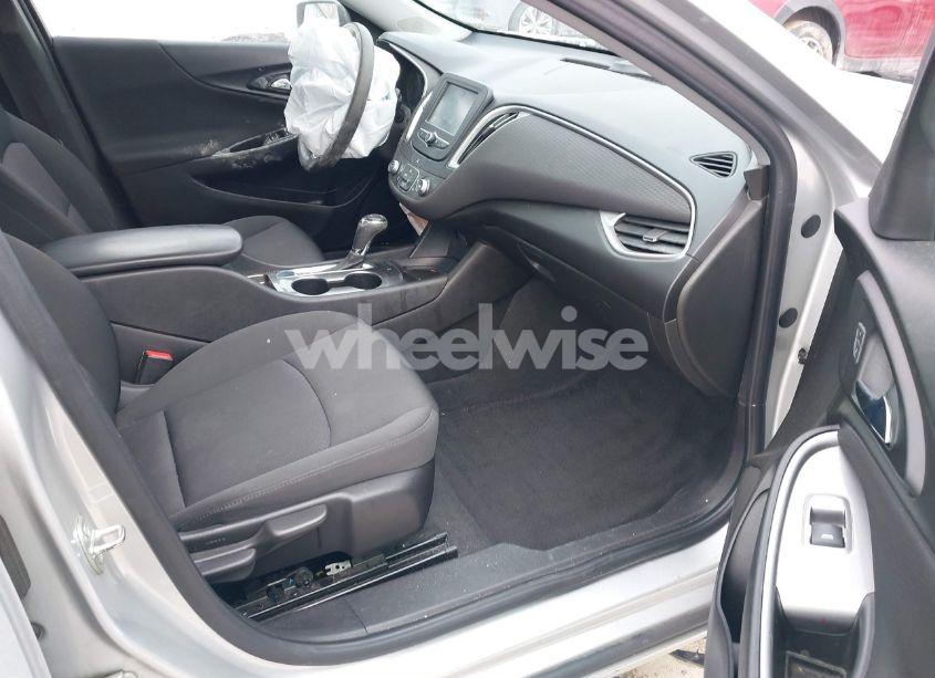 Photo 5 of 2018 Chevrolet Malibu 1LS (VIN 1G1ZB5ST2JF189781)