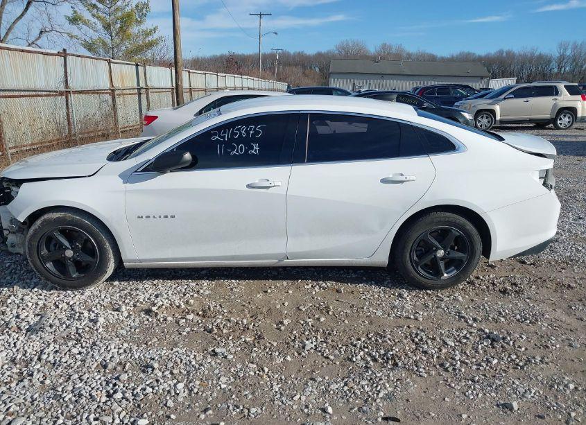 Photo 13 of 2018 Chevrolet Malibu 1LS (VIN 1G1ZB5ST2JF220527)