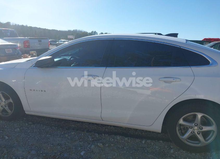 Photo 14 of 2018 Chevrolet Malibu 1LS (VIN 1G1ZB5ST2JF225887)