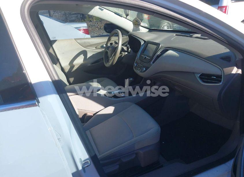 Photo 5 of 2018 Chevrolet Malibu 1LS (VIN 1G1ZB5ST2JF225887)