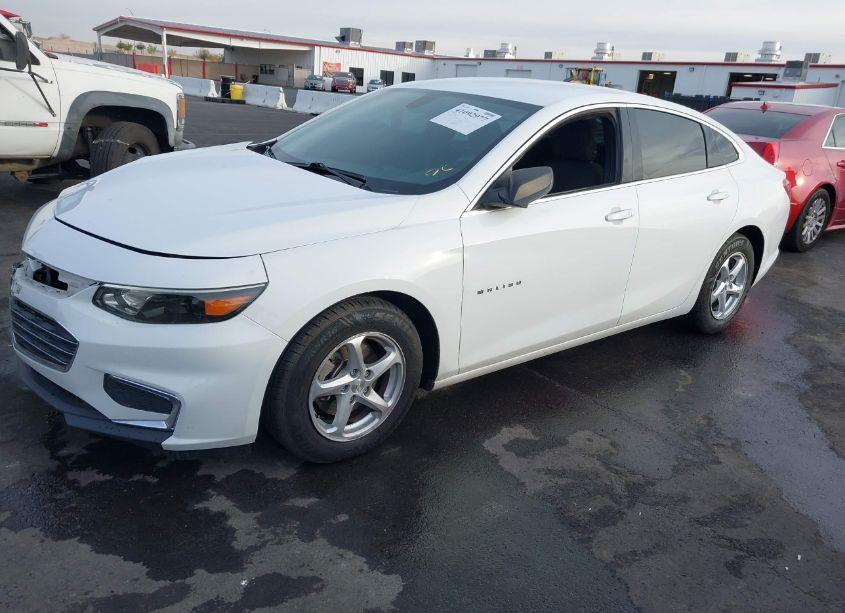 Photo 2 of 2018 Chevrolet Malibu 1LS (VIN 1G1ZB5ST2JF272949)