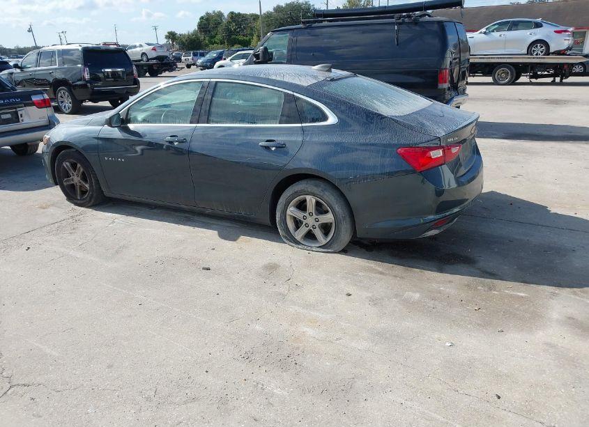 Photo 3 of 2019 Chevrolet Malibu 1LS (VIN 1G1ZB5ST2KF122258)