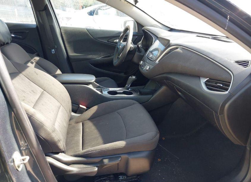 Photo 5 of 2019 Chevrolet Malibu 1LS (VIN 1G1ZB5ST2KF122258)