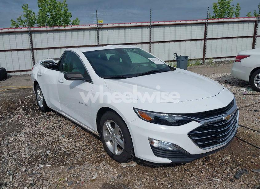 2020 Chevrolet Malibu FWD LS (VIN 1G1ZB5ST2LF039012) main photo
