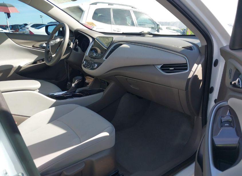 Photo 5 of 2021 Chevrolet Malibu FWD LS (VIN 1G1ZB5ST2MF089281)