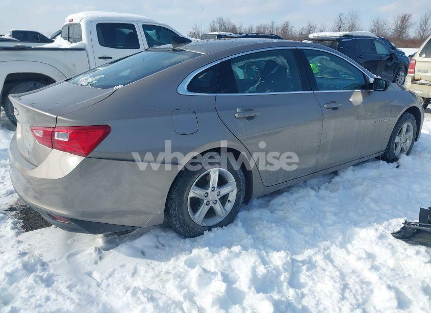 Photo 4 of 2022 Chevrolet Malibu FWD LS (VIN 1G1ZB5ST2NF198938)