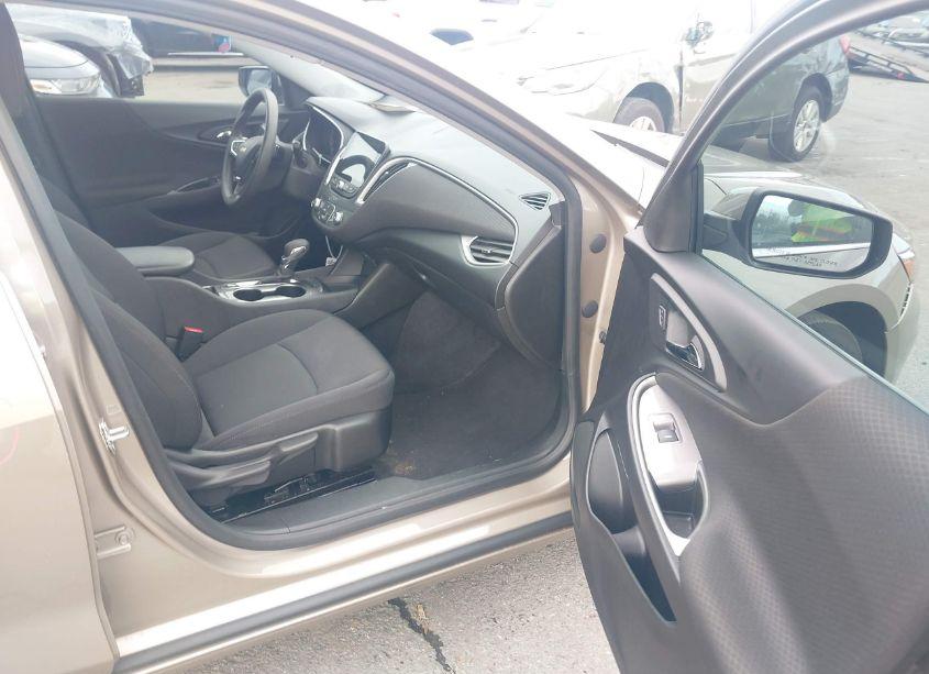 Photo 5 of 2024 Chevrolet Malibu FWD LS (VIN 1G1ZB5ST2RF136624)