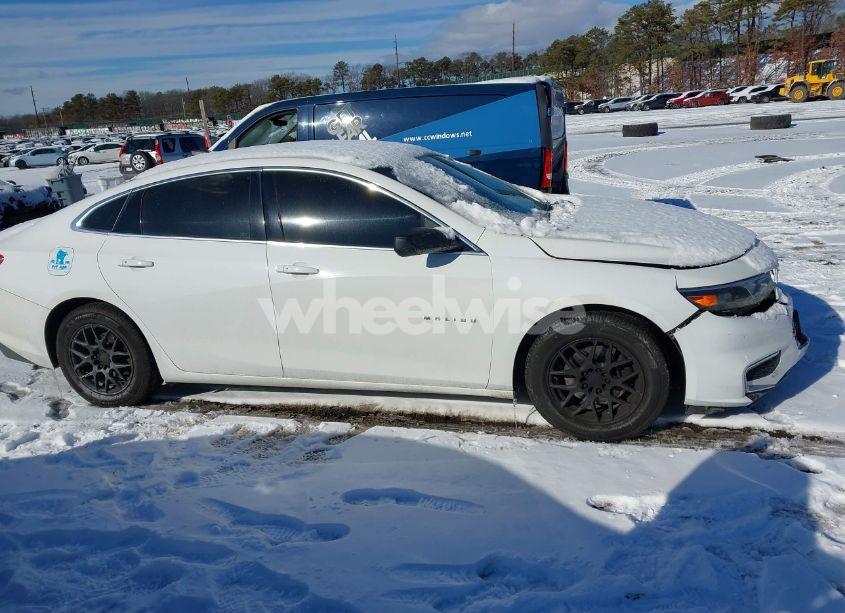 Photo 13 of 2016 Chevrolet Malibu LS (VIN 1G1ZB5ST3GF211067)
