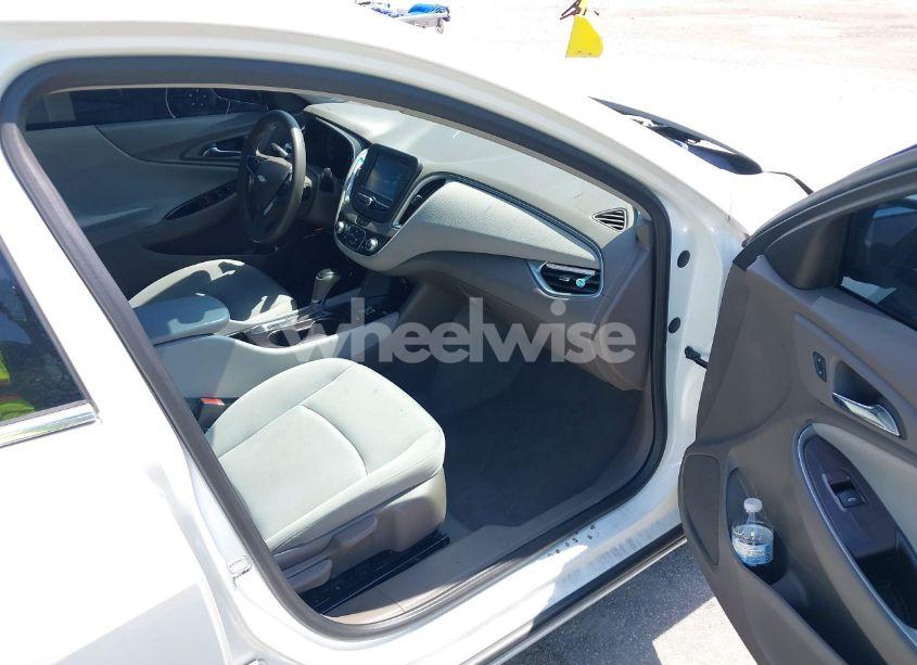 Photo 5 of 2016 Chevrolet Malibu LS (VIN 1G1ZB5ST3GF213823)