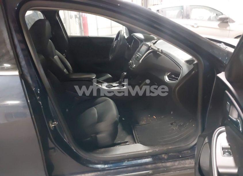 Photo 5 of 2016 Chevrolet Malibu LS (VIN 1G1ZB5ST3GF309046)