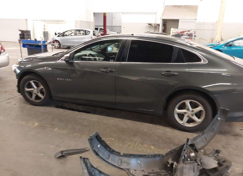Photo 15 of 2017 Chevrolet Malibu LS (VIN 1G1ZB5ST3HF105008)