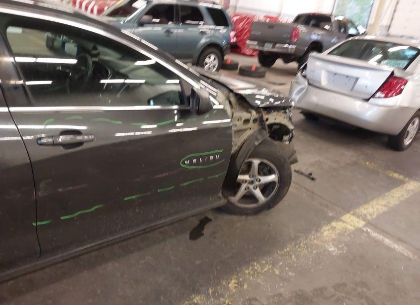 Photo 19 of 2017 Chevrolet Malibu LS (VIN 1G1ZB5ST3HF105008)