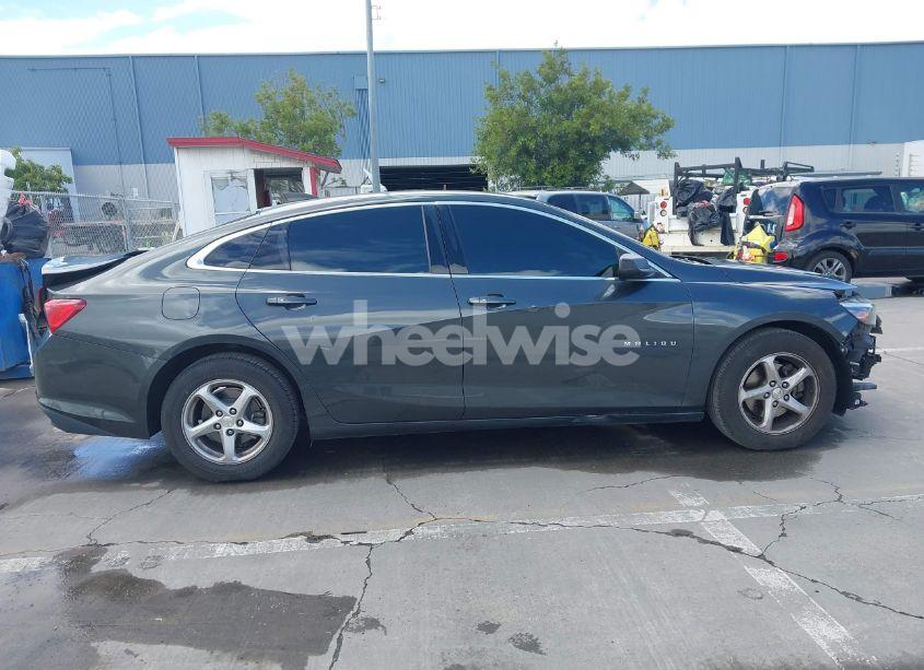 Photo 14 of 2017 Chevrolet Malibu LS (VIN 1G1ZB5ST3HF135691)