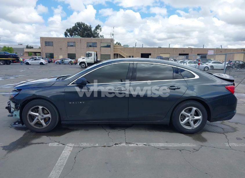 Photo 15 of 2017 Chevrolet Malibu LS (VIN 1G1ZB5ST3HF135691)