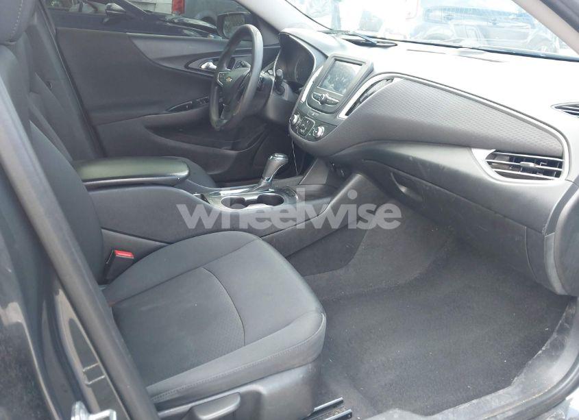 Photo 5 of 2017 Chevrolet Malibu LS (VIN 1G1ZB5ST3HF135691)