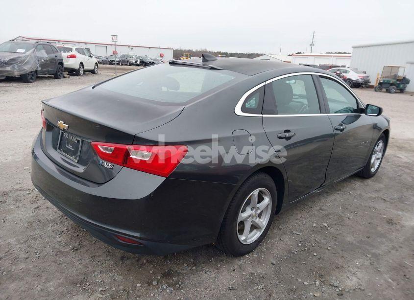 Photo 4 of 2017 Chevrolet Malibu LS (VIN 1G1ZB5ST3HF145718)