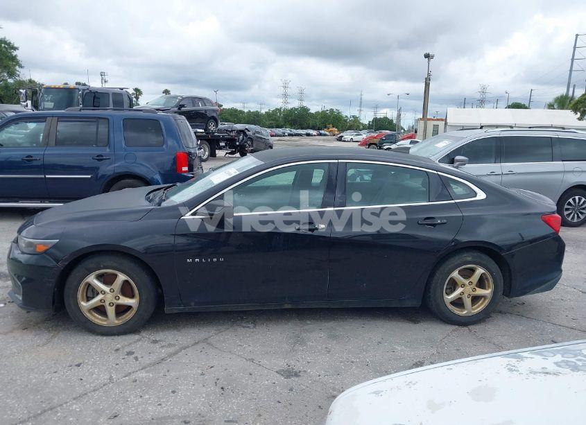 Photo 14 of 2017 Chevrolet Malibu LS (VIN 1G1ZB5ST3HF174099)