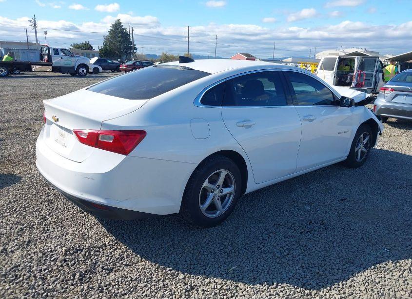 Photo 4 of 2017 Chevrolet Malibu LS (VIN 1G1ZB5ST3HF175883)