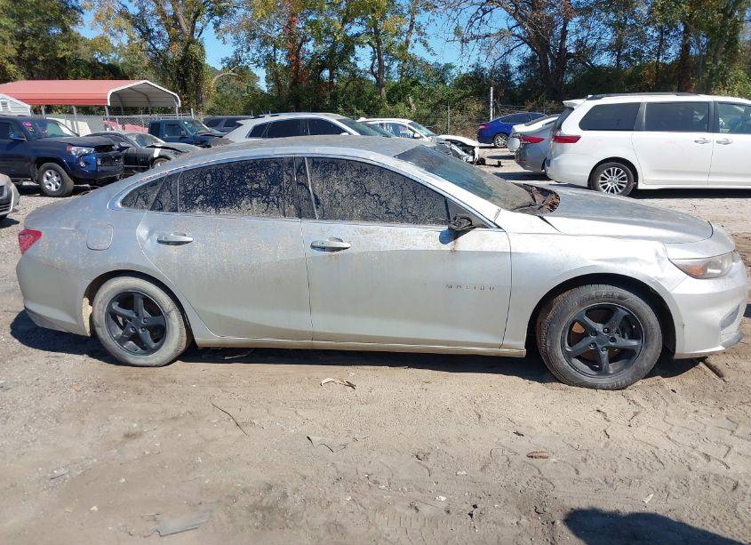 Photo 13 of 2017 Chevrolet Malibu LS (VIN 1G1ZB5ST3HF197799)