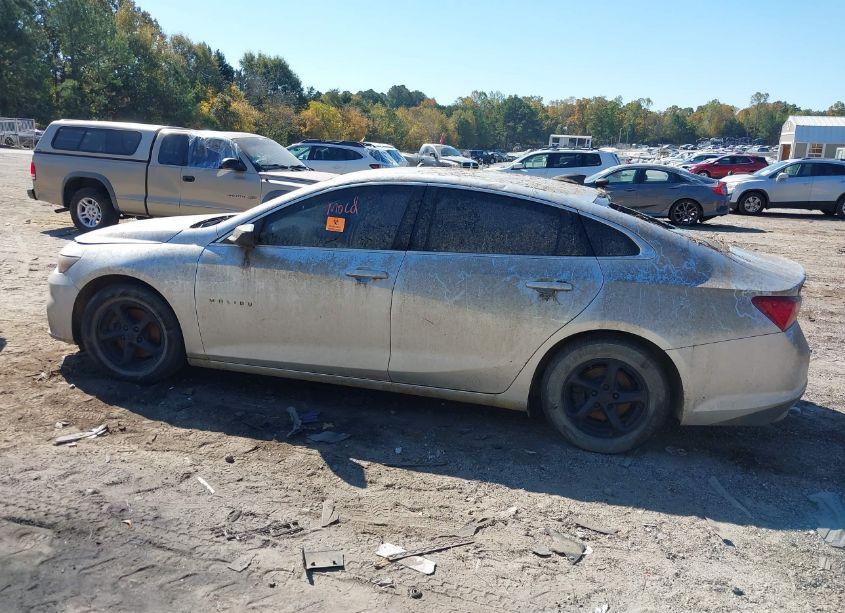 Photo 14 of 2017 Chevrolet Malibu LS (VIN 1G1ZB5ST3HF197799)