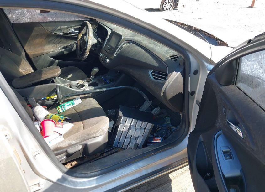 Photo 5 of 2017 Chevrolet Malibu LS (VIN 1G1ZB5ST3HF197799)