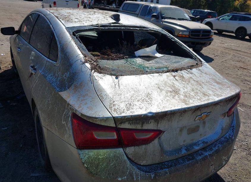 Photo 6 of 2017 Chevrolet Malibu LS (VIN 1G1ZB5ST3HF197799)