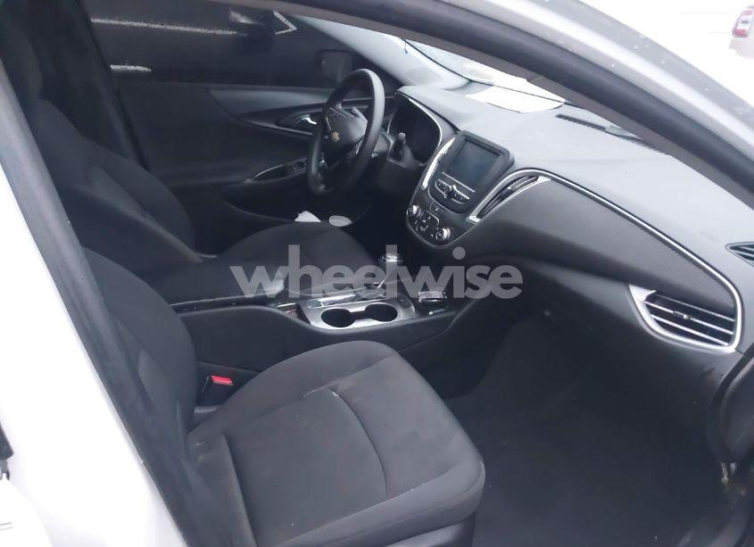 Photo 5 of 2017 Chevrolet Malibu LS (VIN 1G1ZB5ST3HF202130)