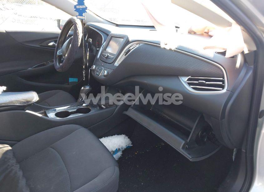 Photo 5 of 2017 Chevrolet Malibu LS (VIN 1G1ZB5ST3HF212950)