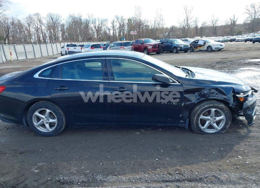 Photo 13 of 2017 Chevrolet Malibu LS (VIN 1G1ZB5ST3HF233992)