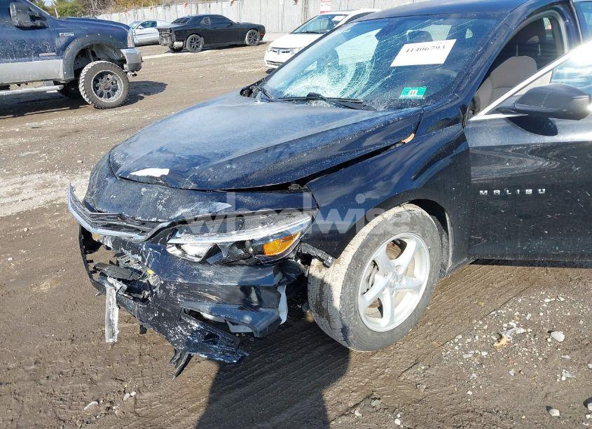 Photo 19 of 2017 Chevrolet Malibu LS (VIN 1G1ZB5ST3HF233992)