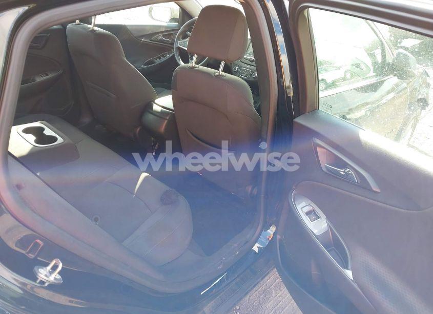 Photo 8 of 2017 Chevrolet Malibu LS (VIN 1G1ZB5ST3HF233992)