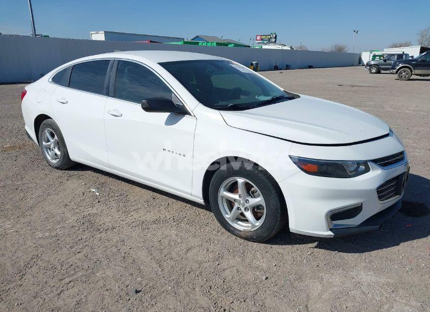 2017 Chevrolet Malibu LS (VIN 1G1ZB5ST3HF265910) main photo