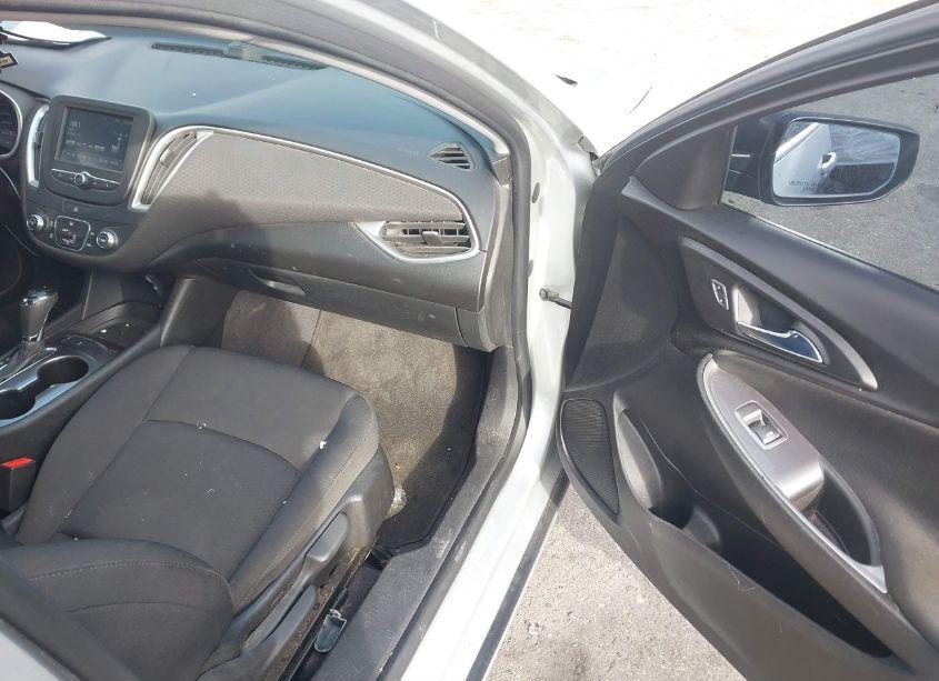 Photo 5 of 2018 Chevrolet Malibu 1LS (VIN 1G1ZB5ST3JF282809)