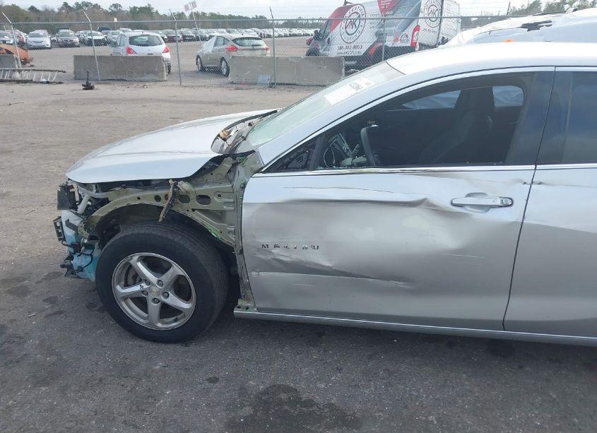 Photo 6 of 2018 Chevrolet Malibu 1LS (VIN 1G1ZB5ST3JF282809)