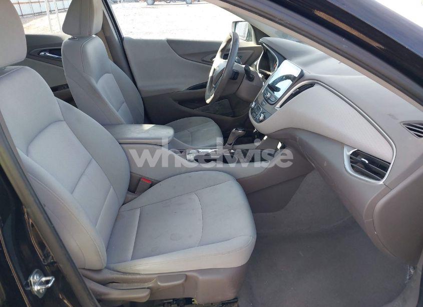 Photo 5 of 2019 Chevrolet Malibu 1LS (VIN 1G1ZB5ST3KF223826)