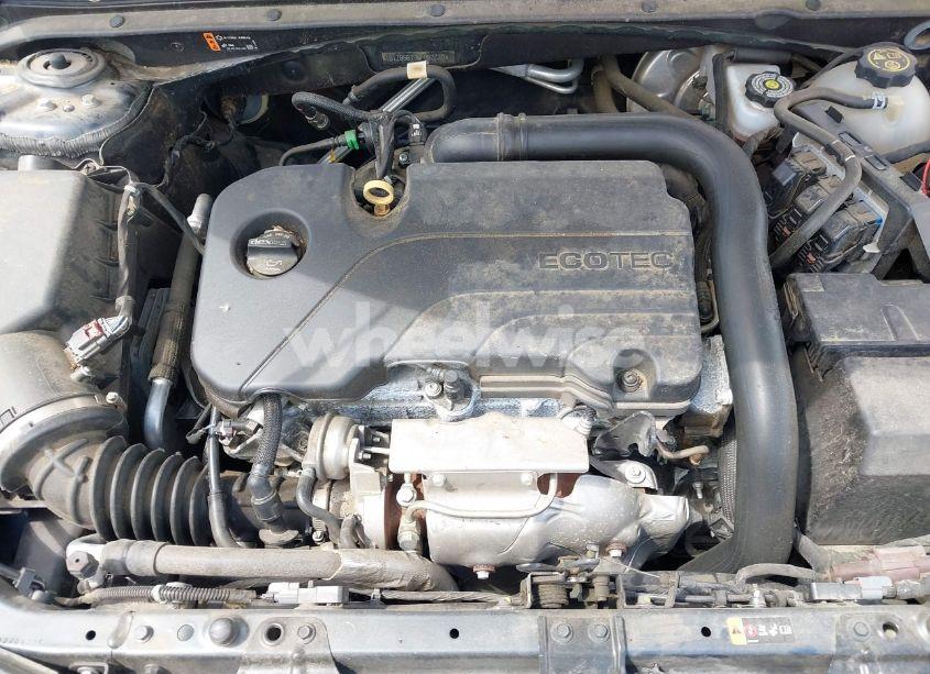 Photo 10 of 2021 Chevrolet Malibu FWD LS (VIN 1G1ZB5ST3MF060730)