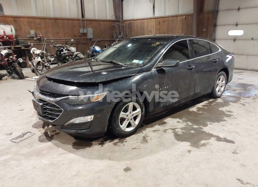Photo 2 of 2022 Chevrolet Malibu FWD LS (VIN 1G1ZB5ST3NF186796)