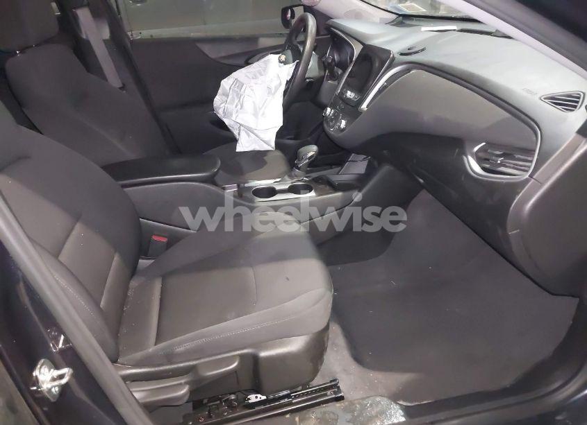 Photo 5 of 2022 Chevrolet Malibu FWD LS (VIN 1G1ZB5ST3NF186796)