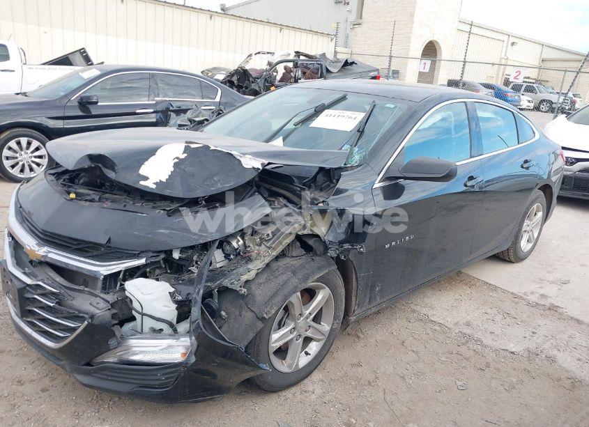 Photo 2 of 2022 Chevrolet Malibu FWD LS (VIN 1G1ZB5ST3NF189004)