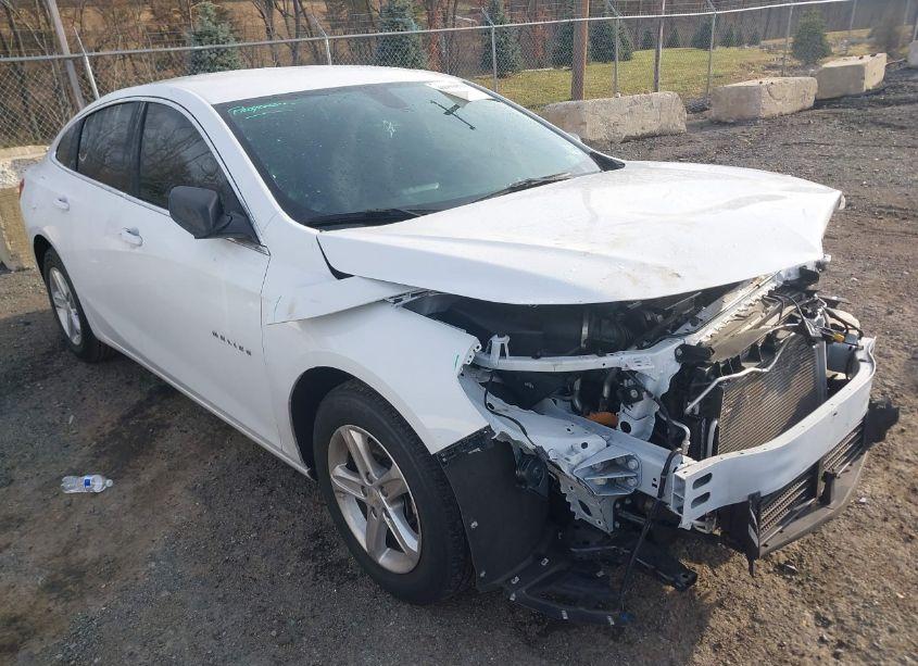 2022 Chevrolet Malibu FWD LS (VIN 1G1ZB5ST3NF211857) main photo