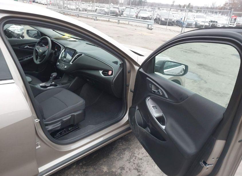 Photo 5 of 2023 Chevrolet Malibu FWD LS (VIN 1G1ZB5ST3PF253562)