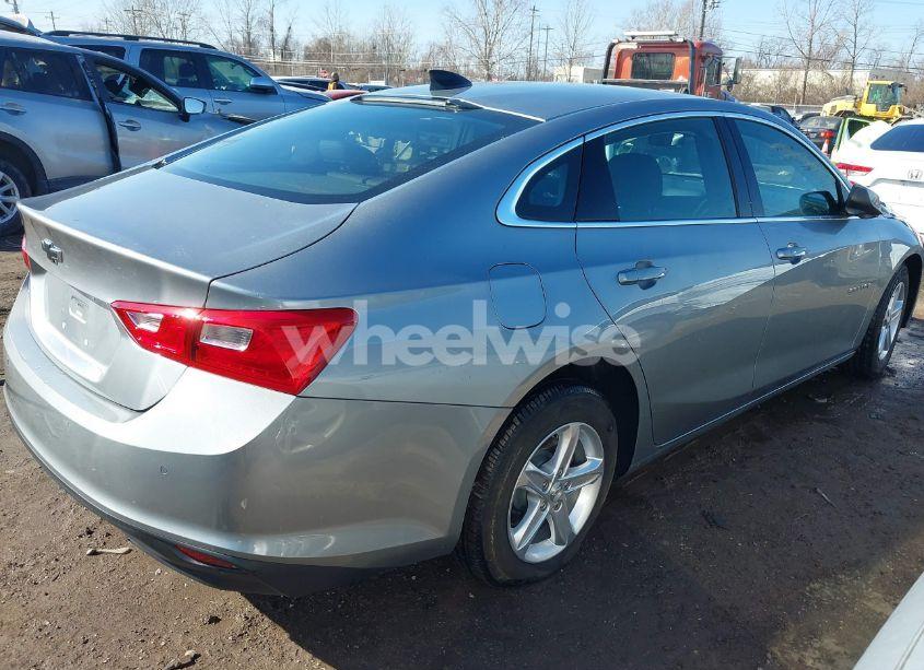 Photo 4 of 2024 Chevrolet Malibu FWD LS (VIN 1G1ZB5ST3RF103986)
