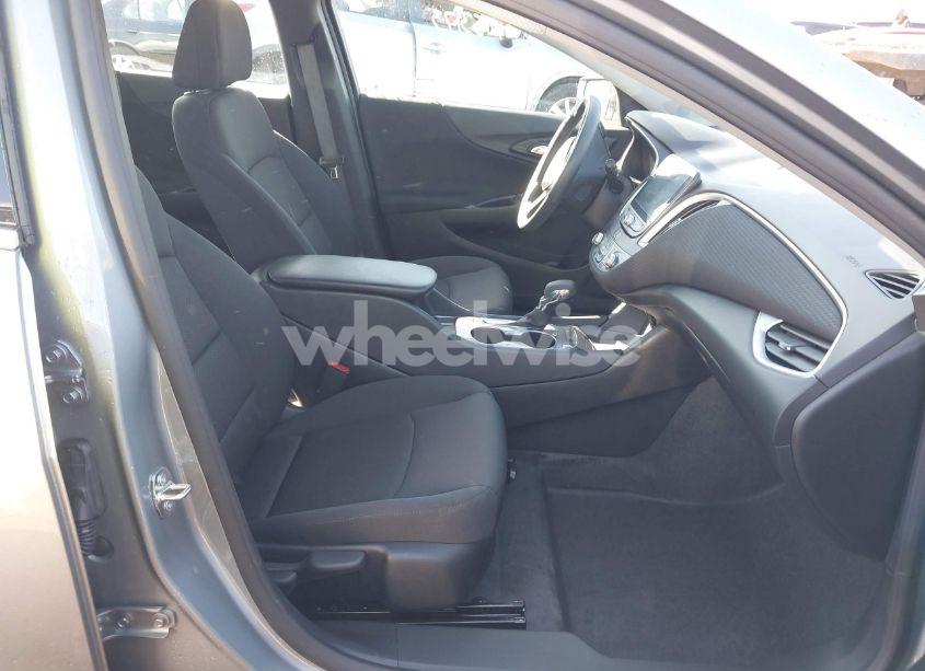 Photo 5 of 2024 Chevrolet Malibu FWD LS (VIN 1G1ZB5ST3RF103986)