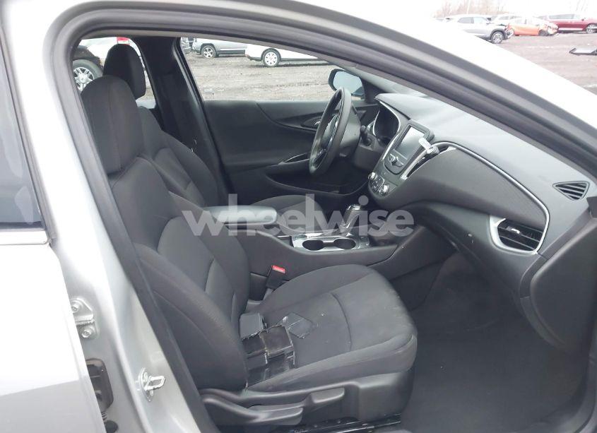 Photo 5 of 2016 Chevrolet Malibu LS (VIN 1G1ZB5ST4GF228637)