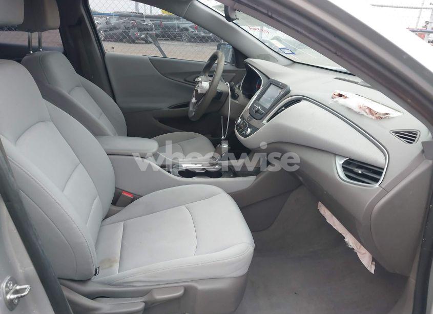 Photo 5 of 2016 Chevrolet Malibu LS (VIN 1G1ZB5ST4GF236883)